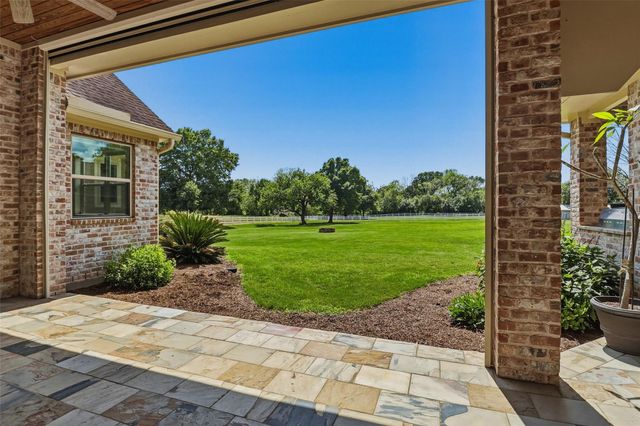 105 Brazos Hill Lane, Sealy, TX 77474