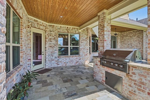 105 Brazos Hill Lane, Sealy, TX 77474