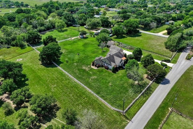 105 Brazos Hill Lane, Sealy, TX 77474