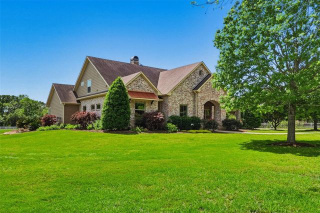 105 Brazos Hill Lane, Sealy, TX 77474