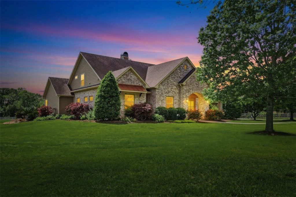 105 Brazos Hill Lane, Sealy, TX 77474