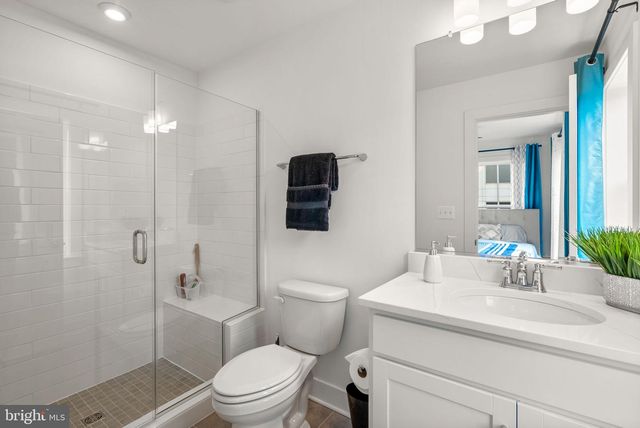 863 KING FARM BLVD, Rockville, MD 20850