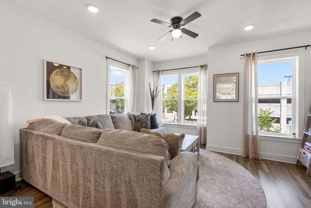 863 KING FARM BLVD, Rockville, MD 20850