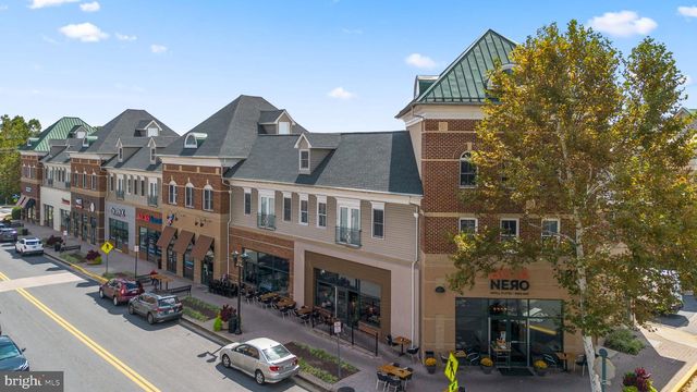 863 KING FARM BLVD, Rockville, MD 20850