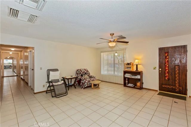 7486 Earhart Avenue, Hesperia, CA 92345