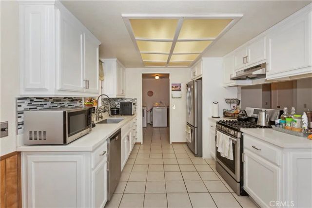 7486 Earhart Avenue, Hesperia, CA 92345