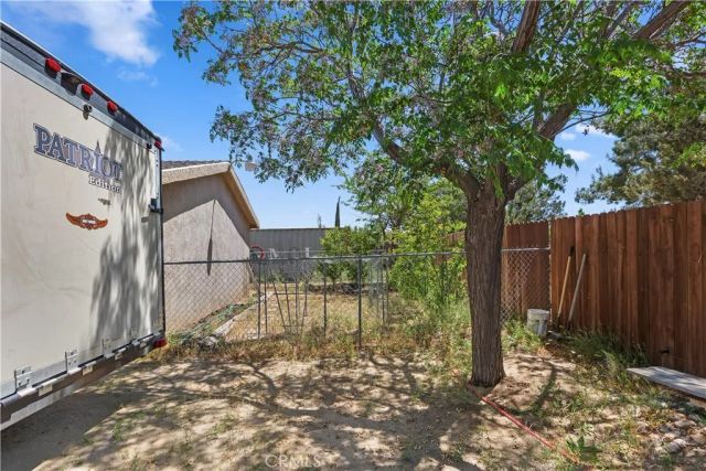 7486 Earhart Avenue, Hesperia, CA 92345