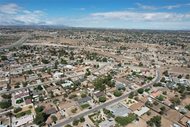 7486 Earhart Avenue, Hesperia, CA 92345