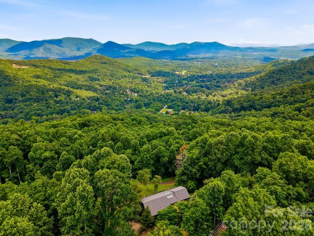 112 Windy Gap Road, Asheville, NC 28804