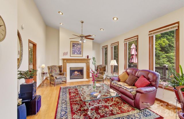 112 Windy Gap Road, Asheville, NC 28804