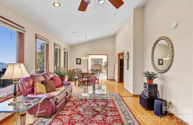 112 Windy Gap Road, Asheville, NC 28804