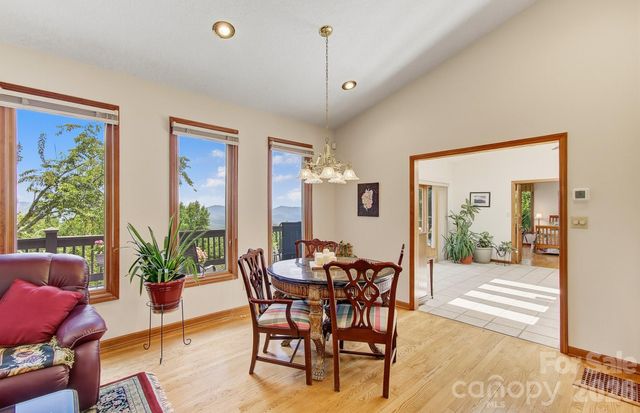 112 Windy Gap Road, Asheville, NC 28804