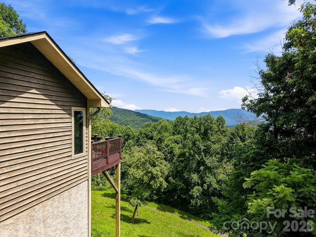 112 Windy Gap Road, Asheville, NC 28804