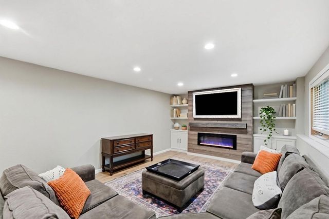 5790 Newgate Avenue N, Stillwater, MN 55082