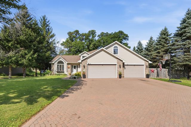 5790 Newgate Avenue N, Stillwater, MN 55082