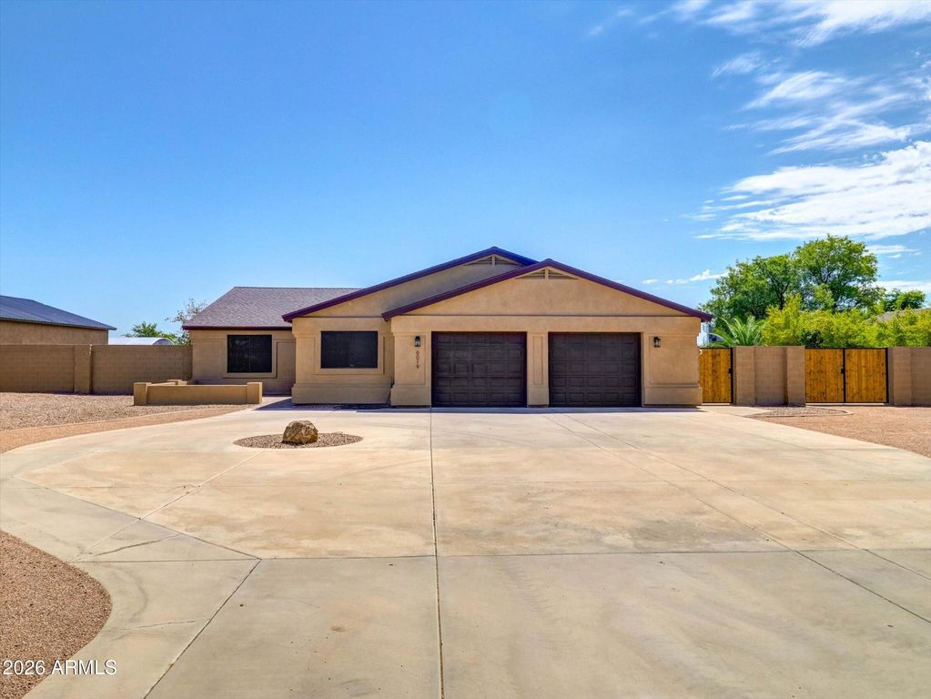 6019 W GREENBRIAR Drive, Glendale, AZ 85308 — photo 3