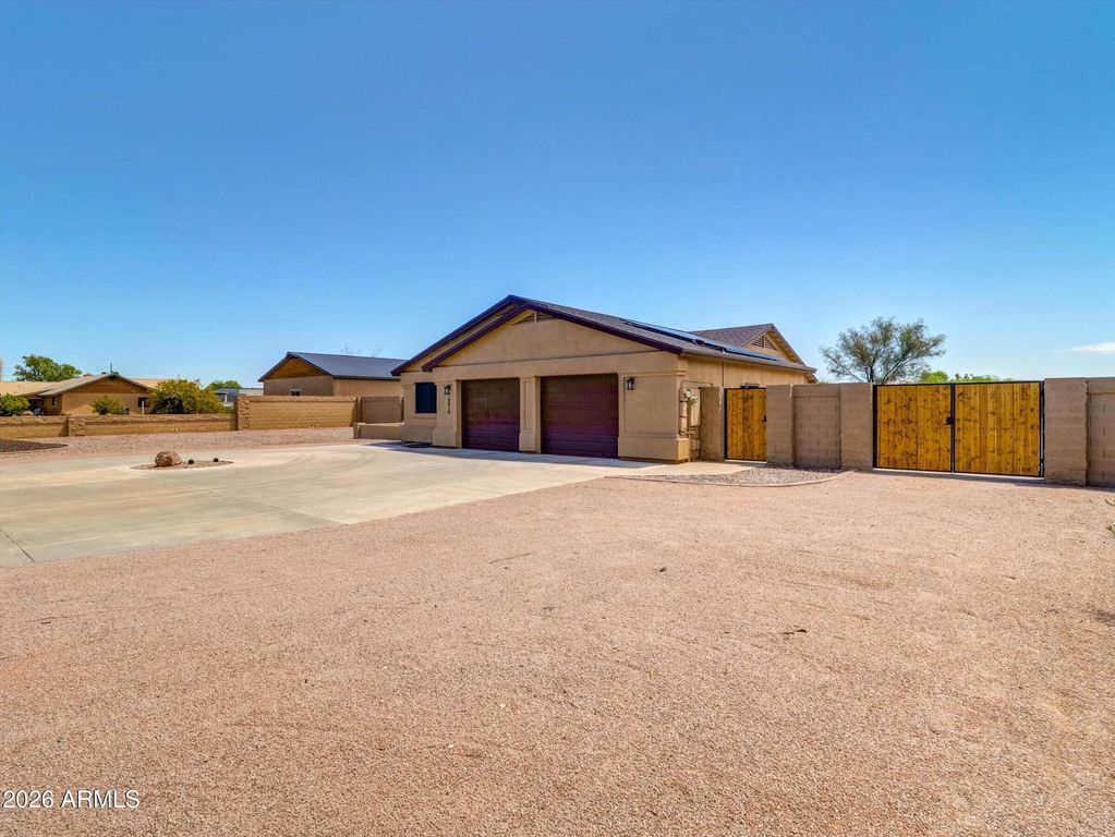 6019 W GREENBRIAR Drive, Glendale, AZ 85308 — photo 4