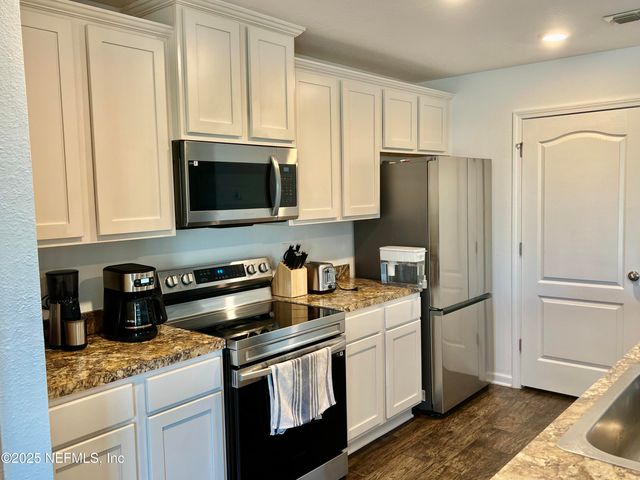 3635 ALTA LAKES Boulevard, Jacksonville, FL 32226