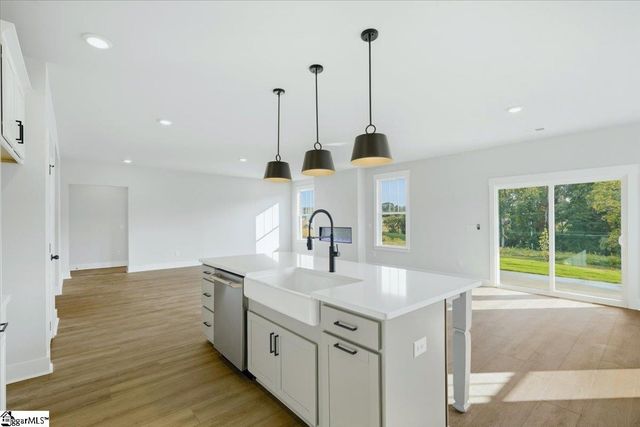 551 Winstone Trail, Woodruff, SC 29388