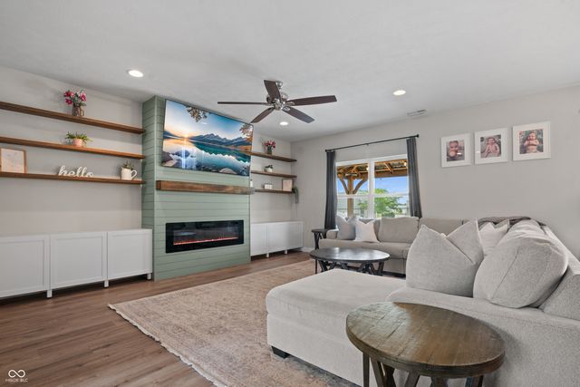 941 Knox Drive, Franklin, IN 46131