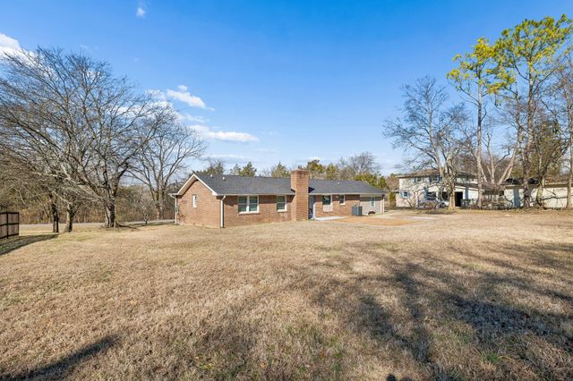 524 Idlewood Dr, Mount Juliet, TN 37122