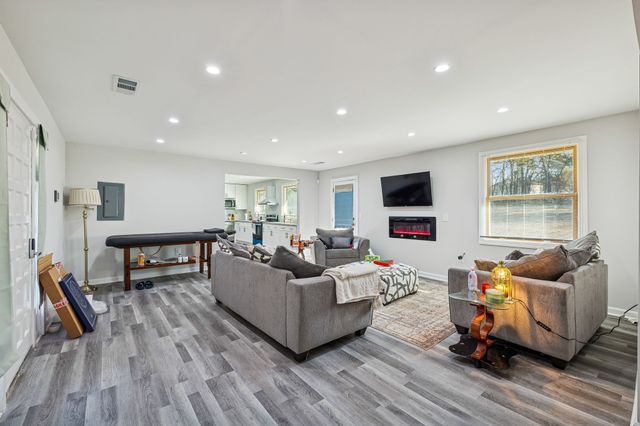 524 Idlewood Dr, Mount Juliet, TN 37122