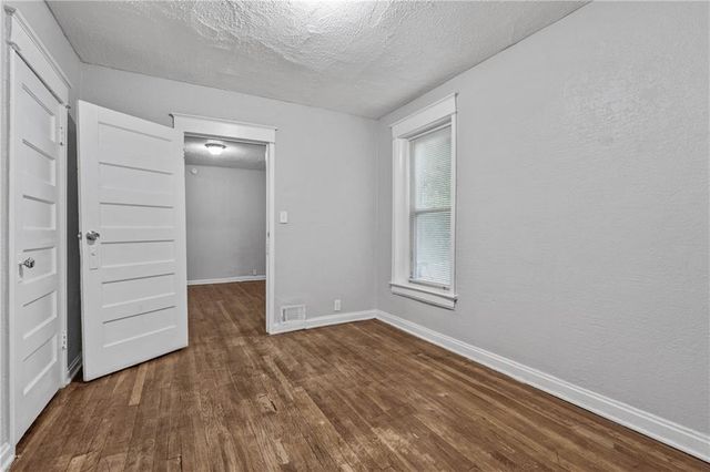 3919-3921 Norledge Avenue, Kansas City, MO 64123