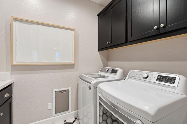 2278 N Mcarthur Avenue, Fresno, CA 93727