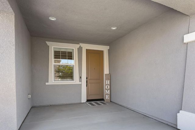 2278 N Mcarthur Avenue, Fresno, CA 93727