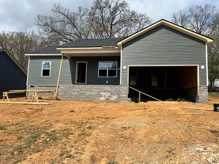 320 Pine Hill Dr., Hopkinsville, KY 42240