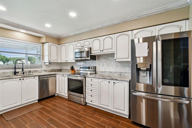 17737 ESPRIT DRIVE, Tampa, FL 33647