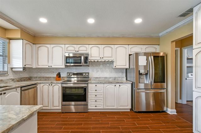 17737 ESPRIT DRIVE, Tampa, FL 33647