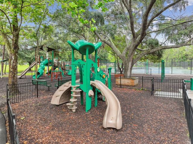 17737 ESPRIT DRIVE, Tampa, FL 33647