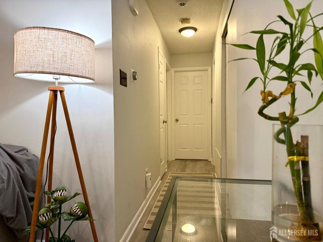 31 Wynwood Drive, South Brunswick, NJ 08852