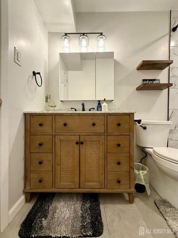 31 Wynwood Drive, South Brunswick, NJ 08852