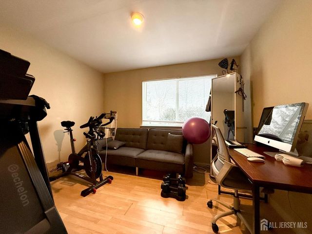 31 Wynwood Drive, South Brunswick, NJ 08852