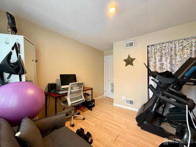 31 Wynwood Drive, South Brunswick, NJ 08852