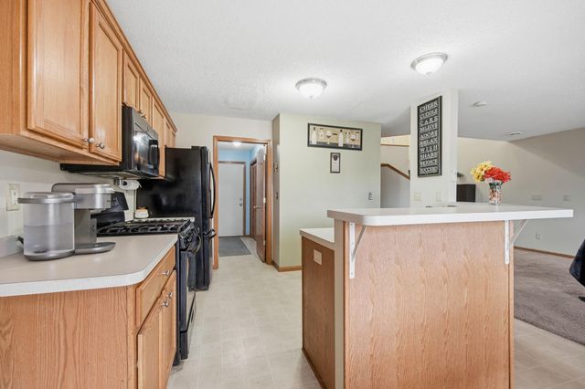 3512 Goodwin Avenue N, Oakdale, MN 55128