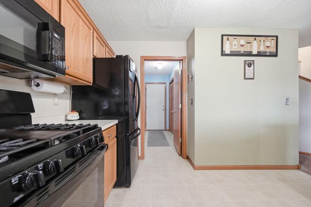 3512 Goodwin Avenue N, Oakdale, MN 55128