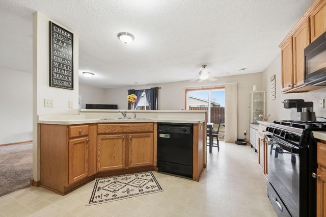 3512 Goodwin Avenue N, Oakdale, MN 55128