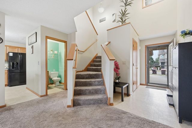 3512 Goodwin Avenue N, Oakdale, MN 55128