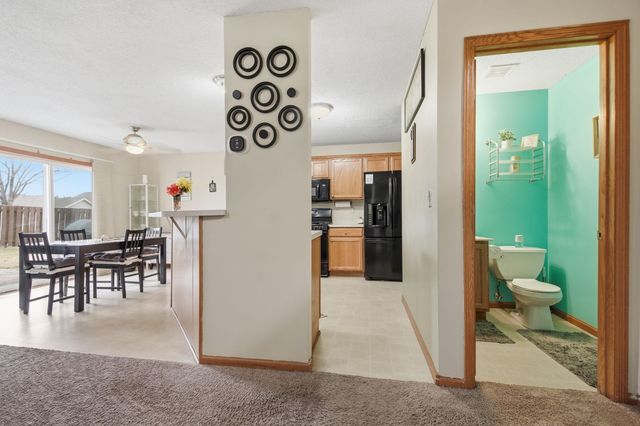 3512 Goodwin Avenue N, Oakdale, MN 55128