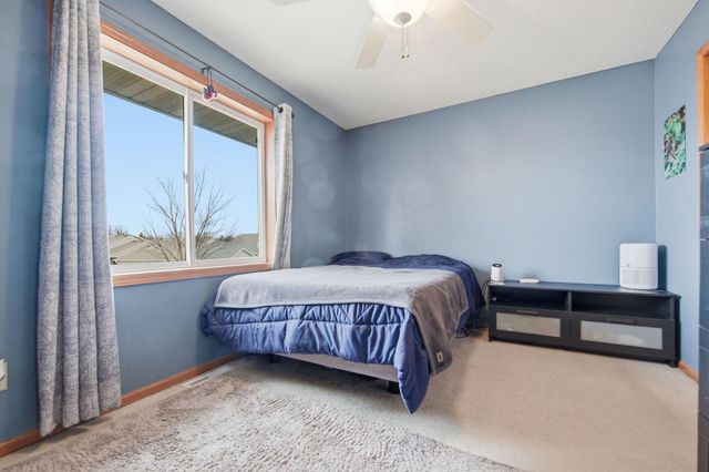 3512 Goodwin Avenue N, Oakdale, MN 55128