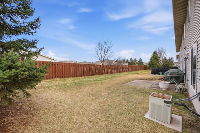 3512 Goodwin Avenue N, Oakdale, MN 55128