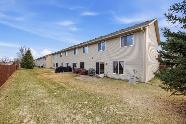 3512 Goodwin Avenue N, Oakdale, MN 55128