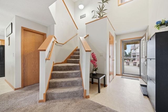 3512 Goodwin Avenue N, Oakdale, MN 55128