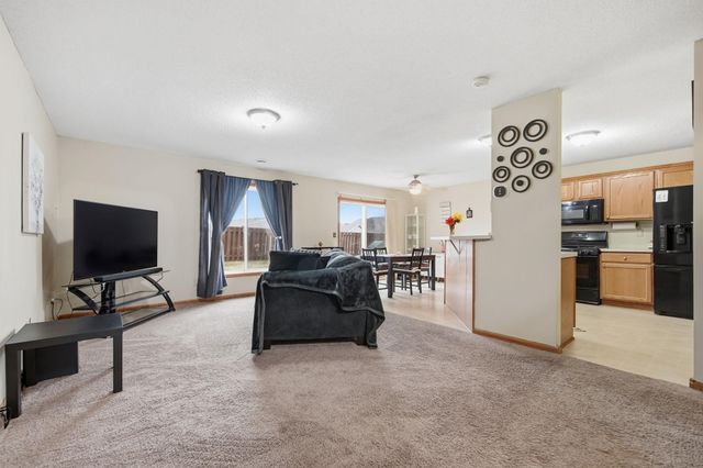 3512 Goodwin Avenue N, Oakdale, MN 55128