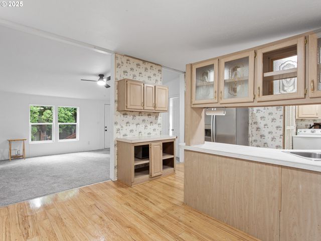 300 S EVEREST St 44, Newberg, OR 97132