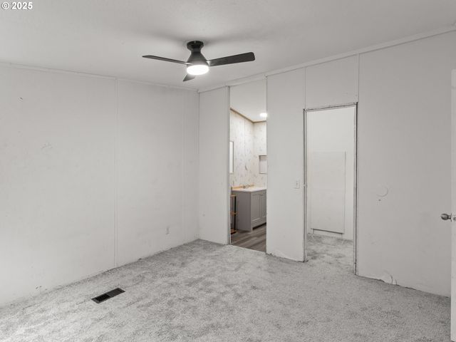 300 S EVEREST St 44, Newberg, OR 97132