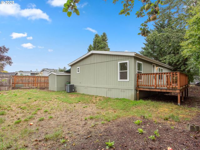 300 S EVEREST St 44, Newberg, OR 97132